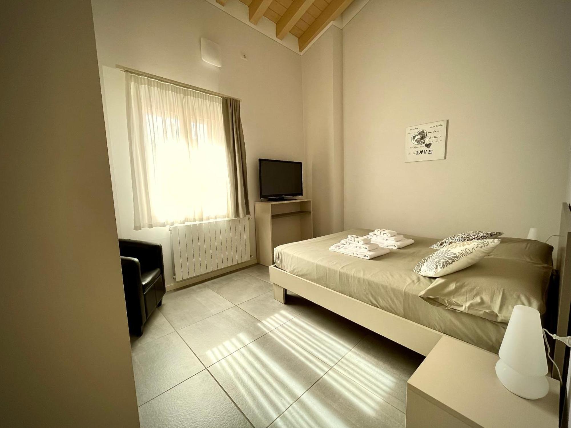 Villa Fontanelle Gardapartments Polpenazze del Garda Exterior photo