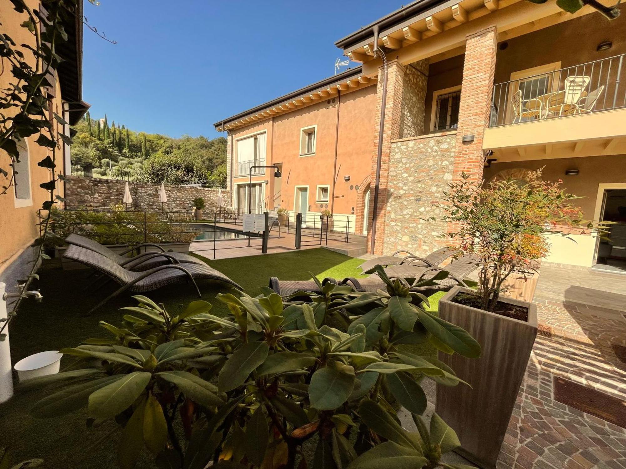 Villa Fontanelle Gardapartments Polpenazze del Garda Exterior photo